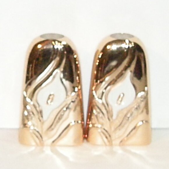 Vintage Salt And Pepper Shakers Calla Lilly Design Tarnish Resistant Japan - Picture 1 of 5